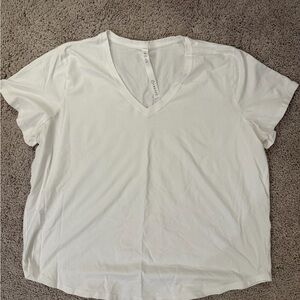 Lululemon Love V-Neck T-Shirt in white Pima cotton fabric. Women’s size 20